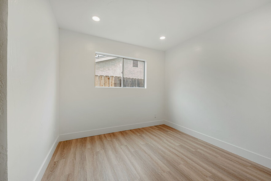 Building Photo - 6046 Reo Pl
