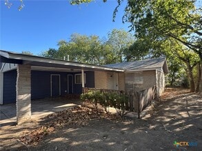 Building Photo - 815 Burges St