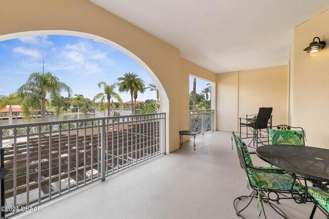 Building Photo - 102 Yacht Harbor Dr