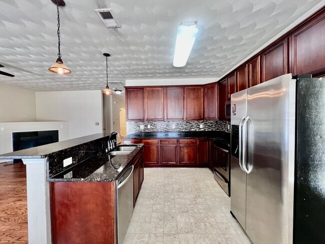 Building Photo - 3 bedroom home in sought after Whitaker Place, Virginia Beach
