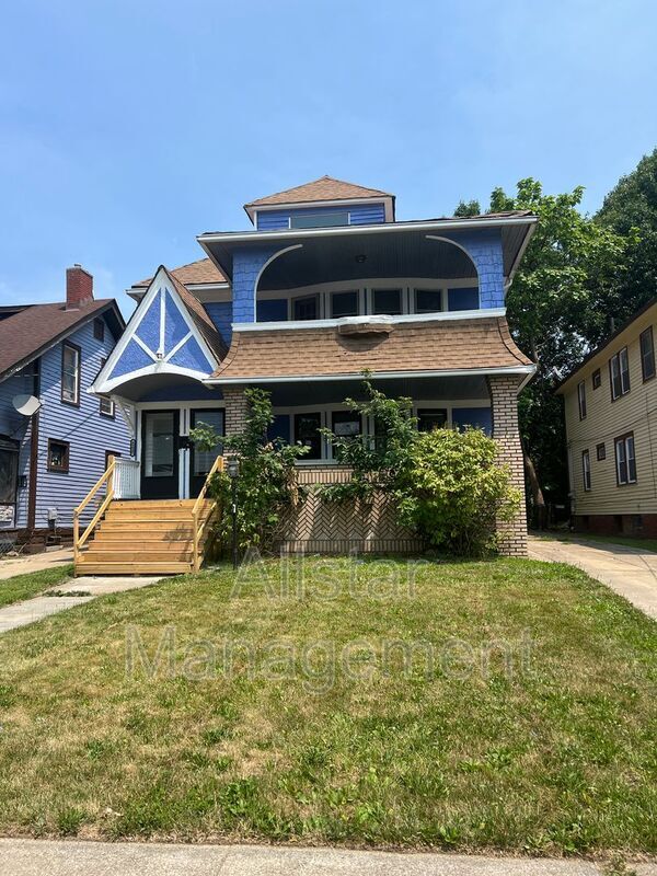 Building Photo - 3255 E 139th St