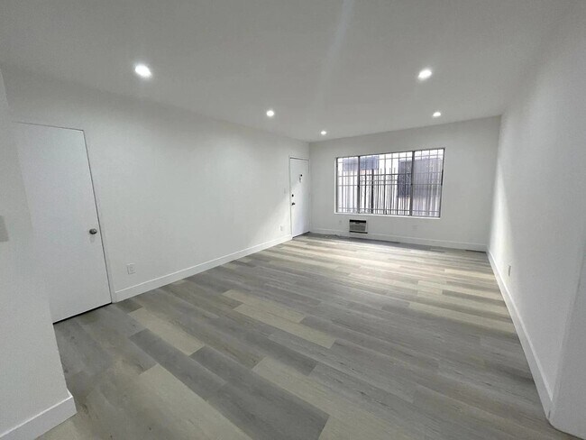 Building Photo - 1974 S Garth Ave