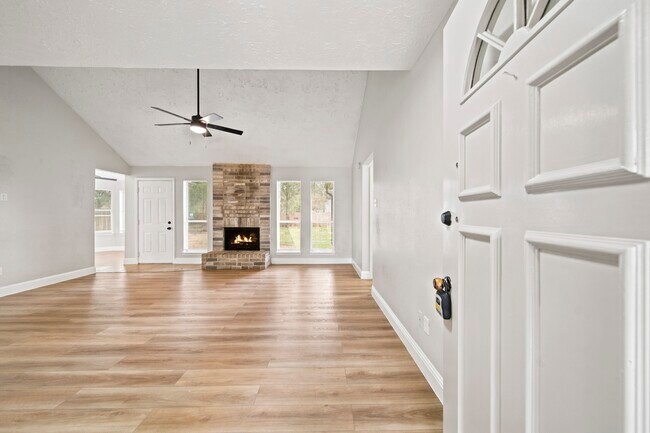 Building Photo - 22039 Rivermead Dr