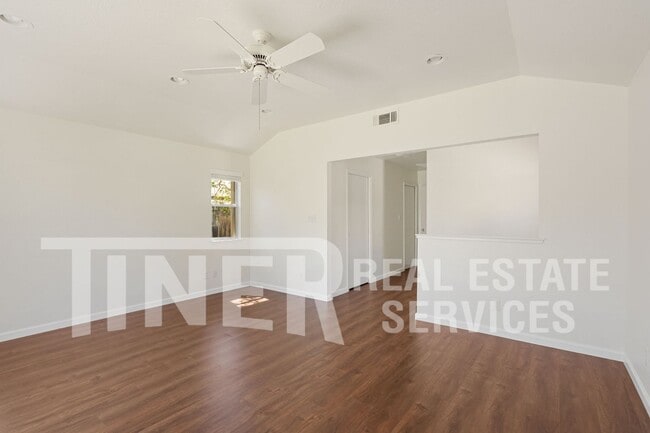 Building Photo - 1812 Mercury Way