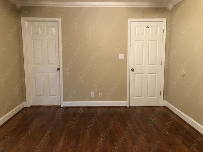 Building Photo - 2570 Northside Dr NW