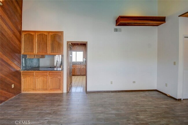 Building Photo - 751 Bolsana Dr