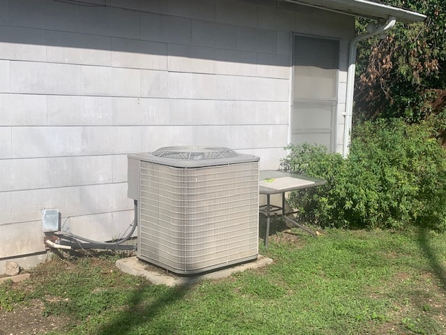 Building Photo - 330 Redcliff Dr