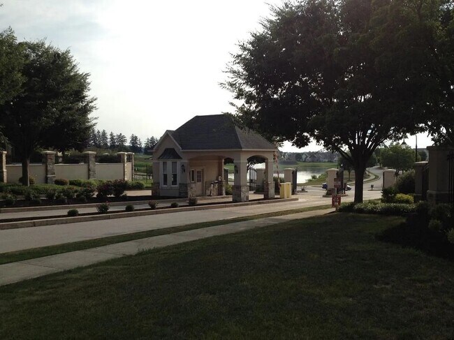 Building Photo - 1253 Elderslie Ln