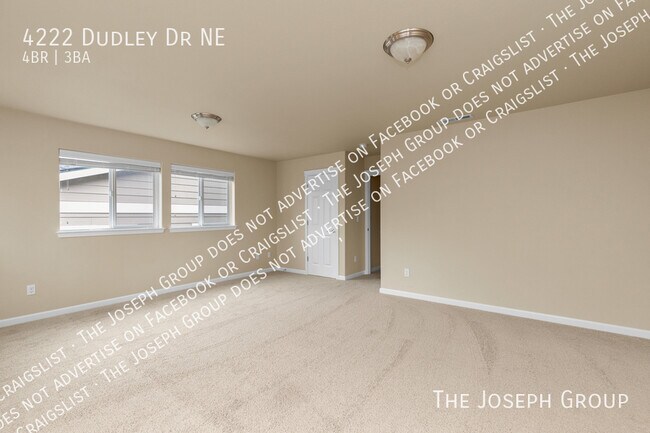 Building Photo - 4222 Dudley Dr NE