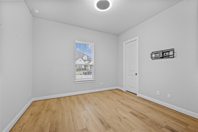 Building Photo - 28227 Cedar Peak Dr