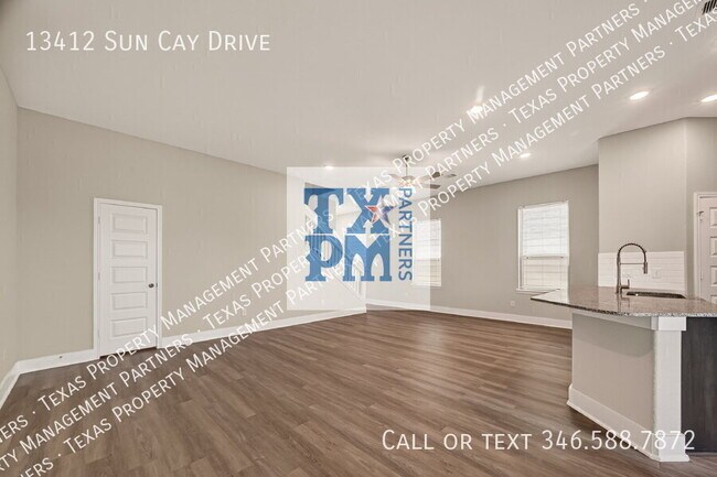 Building Photo - 13412 Sun Cay Drive
