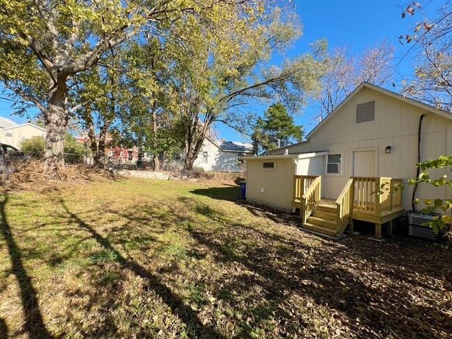 Building Photo - SEE IT NOW: Beautiful home in KCK!