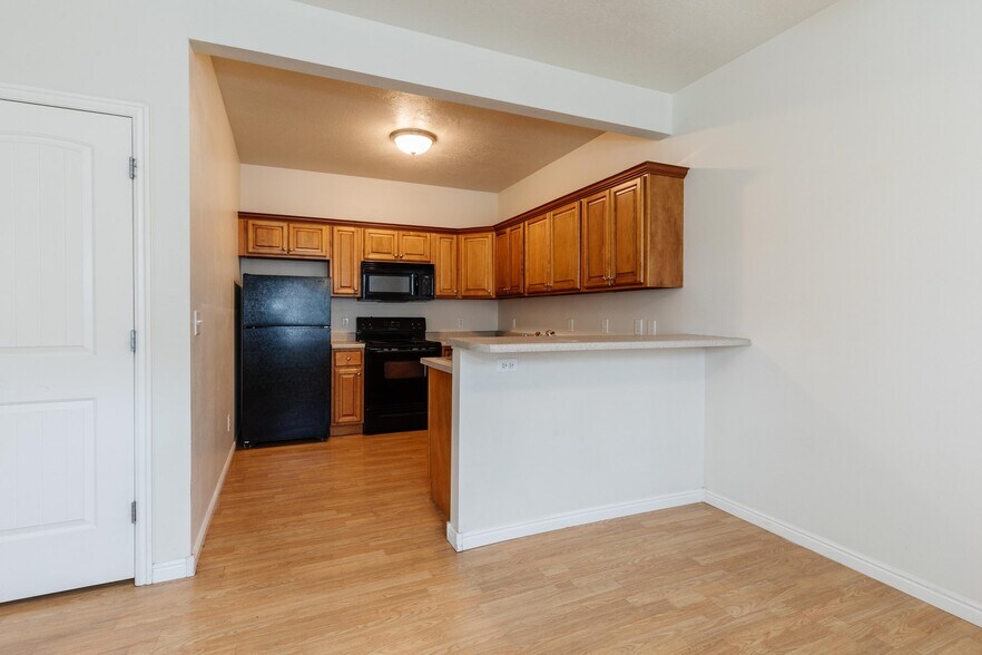 Building Photo - 484 W 1490 N