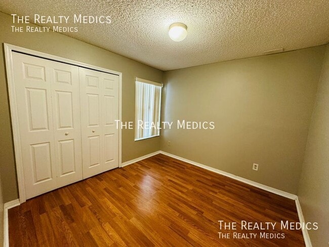 Building Photo - 5012 Laguna Bay Cir