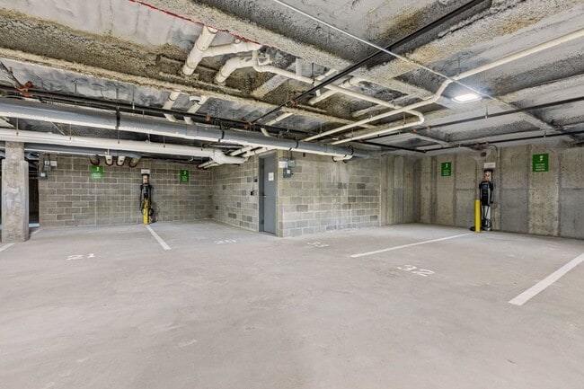 Building Photo - 97 Elmwood St