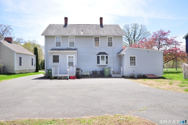 Building Photo - 90 Niles Rd
