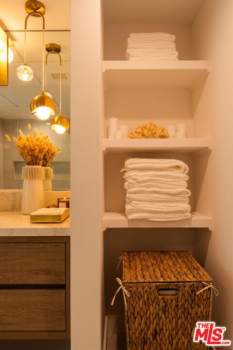 Building Photo - 13700 Marina Pointe Dr