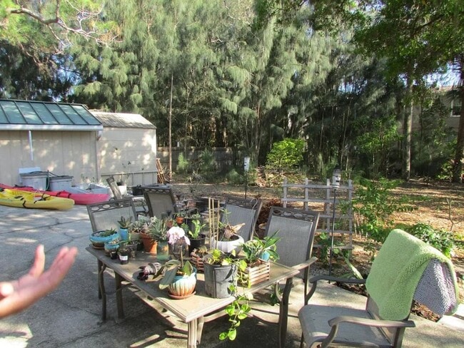 Building Photo - The Limestone House