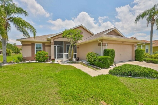 Building Photo - 2316 Lyndhurst Dr