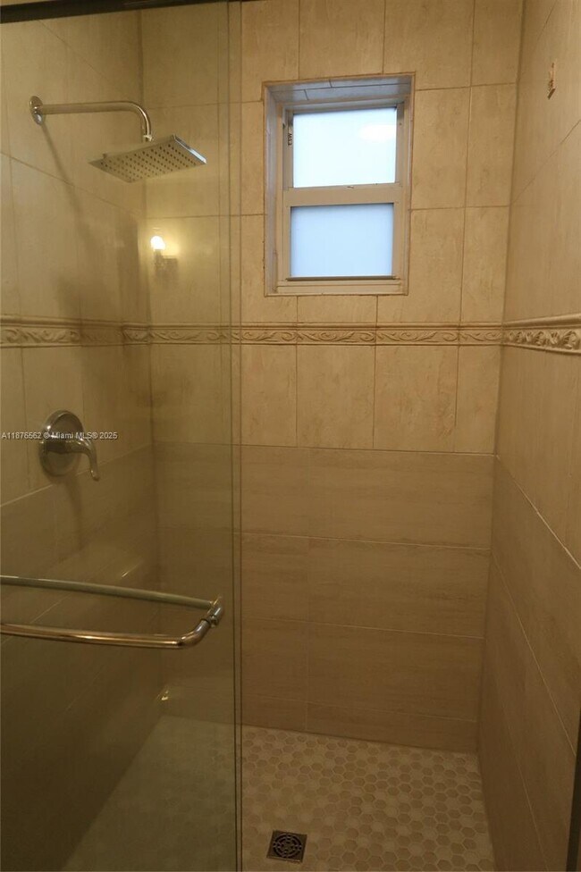Building Photo - 9710 Sunset Strip
