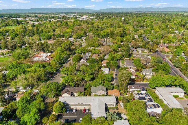 Building Photo - 311 7th St