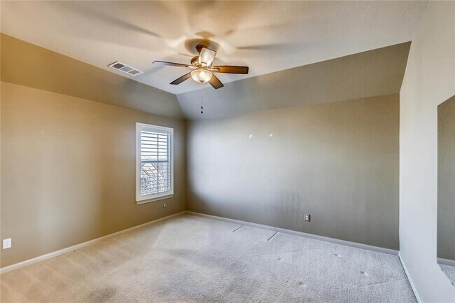 Building Photo - 2500 Quick Fort Dr