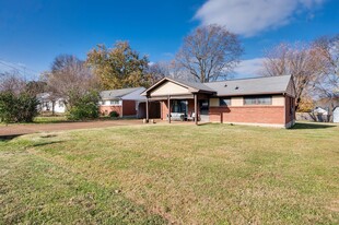 Building Photo - 176 Woodson Ln
