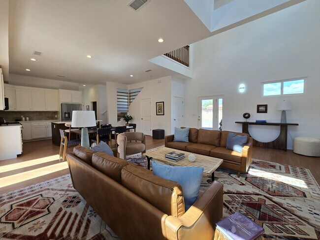 Building Photo - 2822 Camino Mendoza
