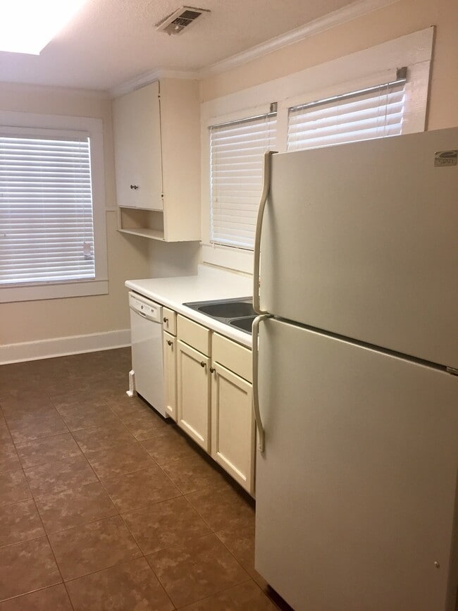 Building Photo - 3 bed 2 bath home - close to Troy University