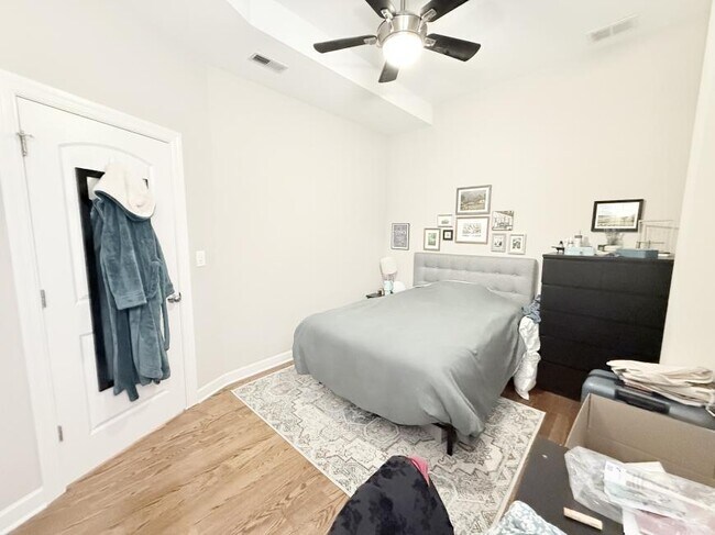 Building Photo - 2 bedroom in Chicago IL 60642