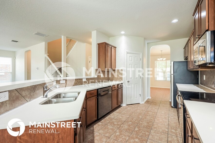Building Photo - 12151 Karnes Way