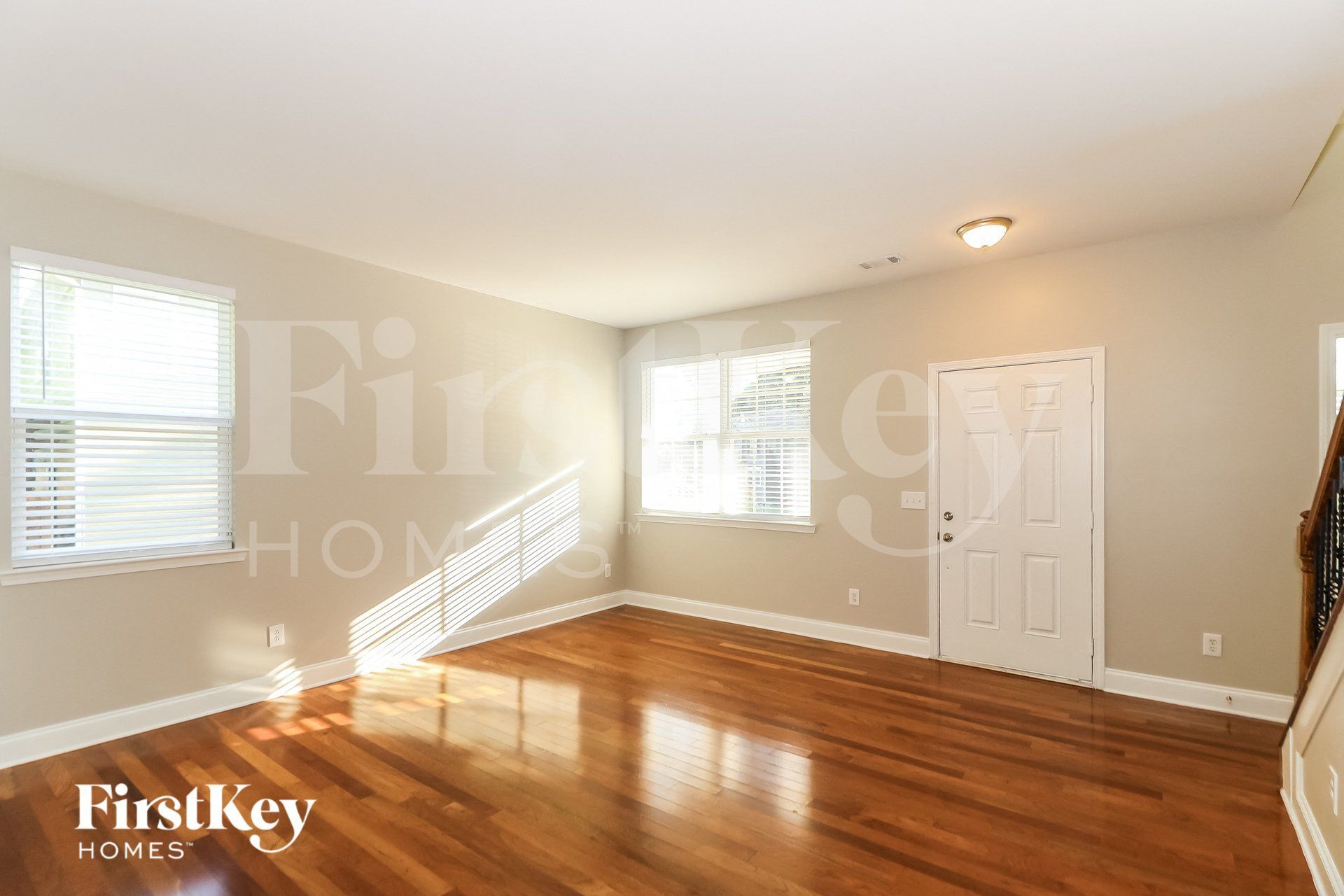 Building Photo - 422 Howell Crossing