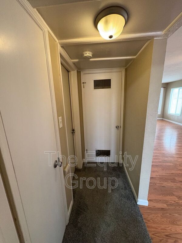 Building Photo - 600 N Dickran Dr