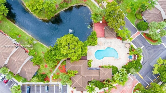 Building Photo - 9937 Nob Hill Pl