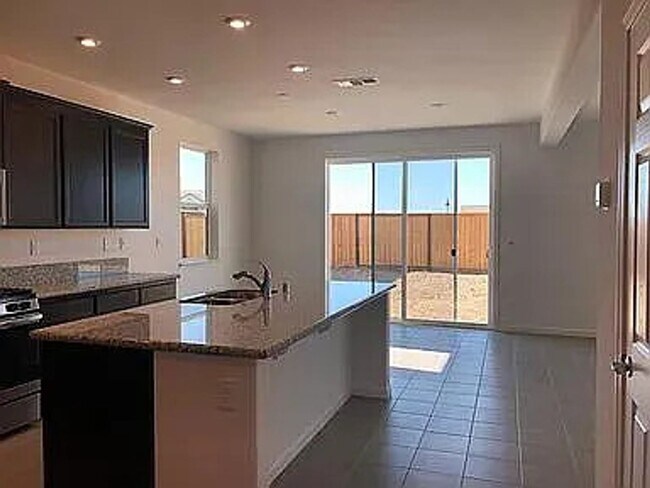 Building Photo - 4439 Flannelbush Dr