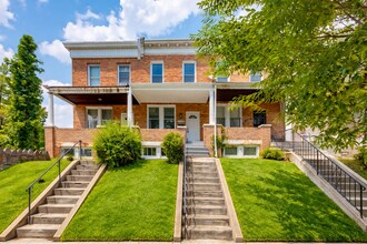 Building Photo - Remodeled 3-Bedroom Home with Finished Basement & Modern Upgrades