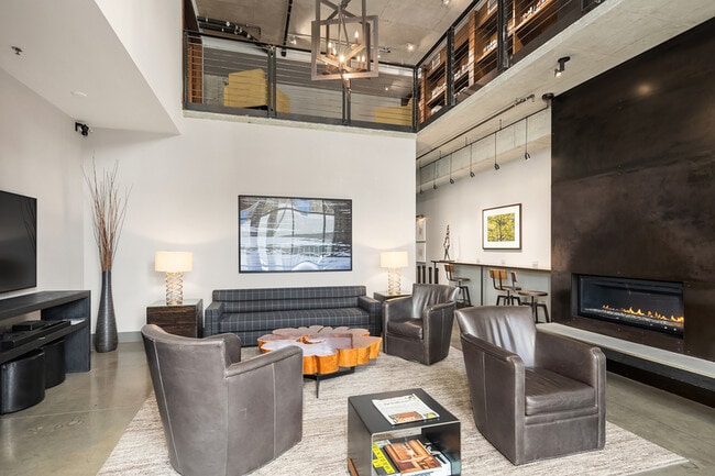 Building Photo - 2720 3rd Ave