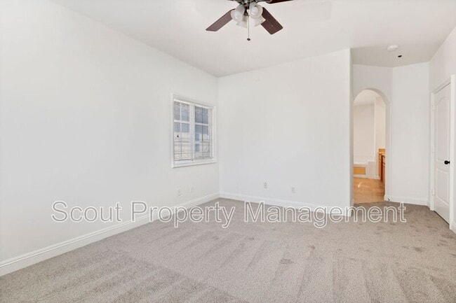 Building Photo - 41829 St Thomas Ct