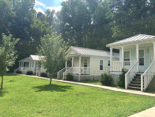 Building Photo - 22 Cottage Grove Dr