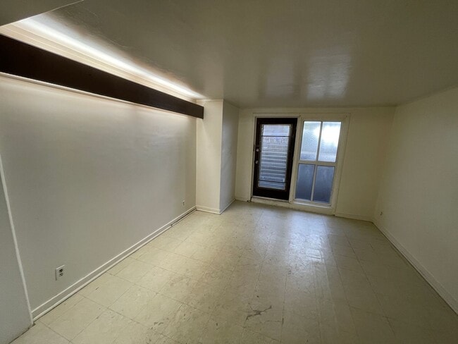 Building Photo - Ohana Kewalo Basement Studio For Rent $1350
