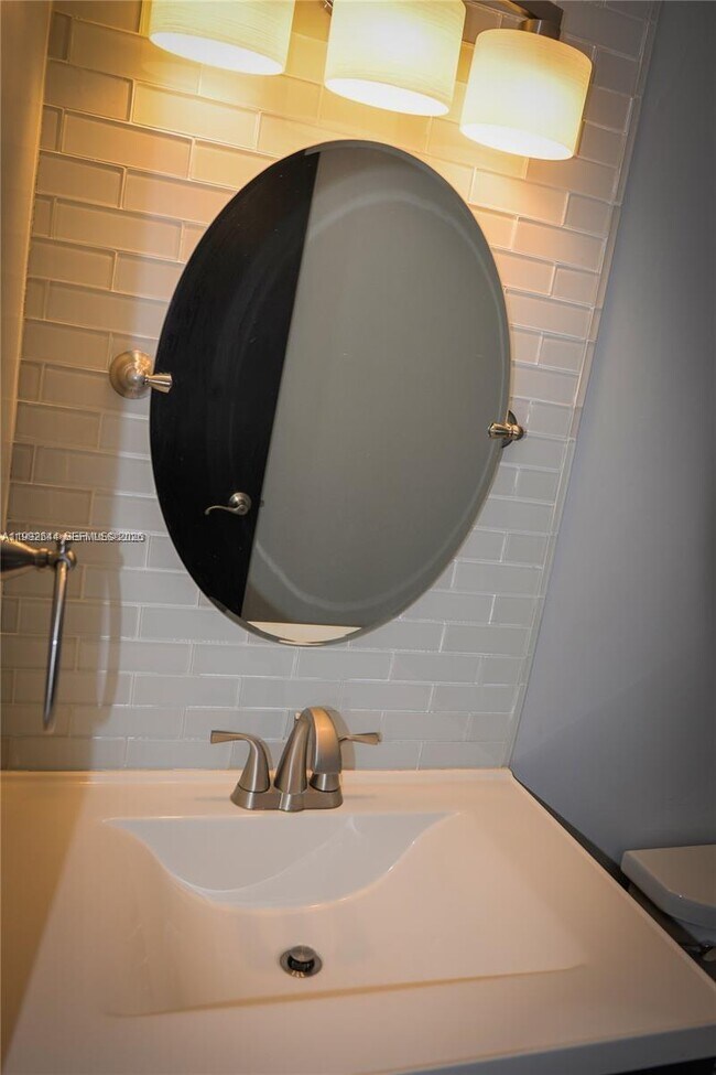 Building Photo - 7849 SW 103rd Pl