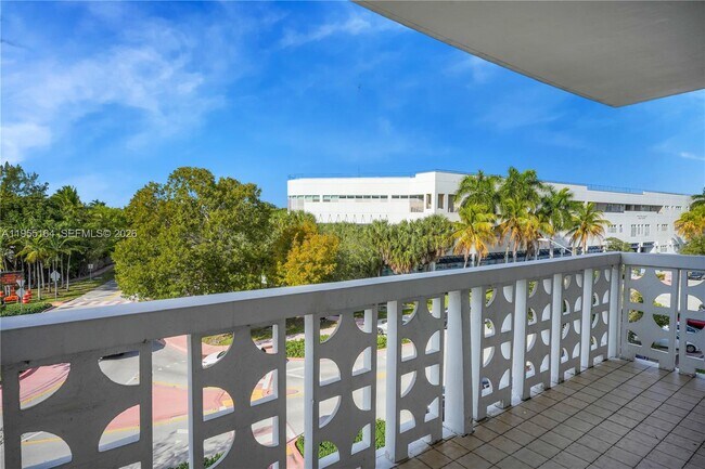 Building Photo - 4141 Nautilus Dr