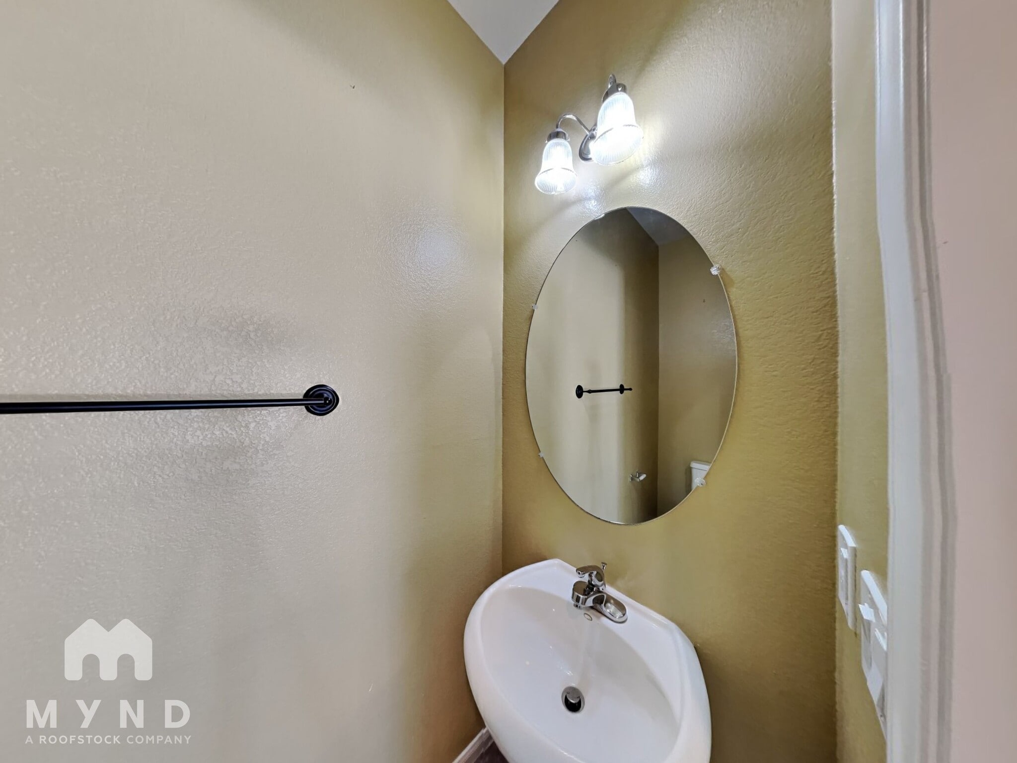 Building Photo - 6589 Pacific Screech Pl