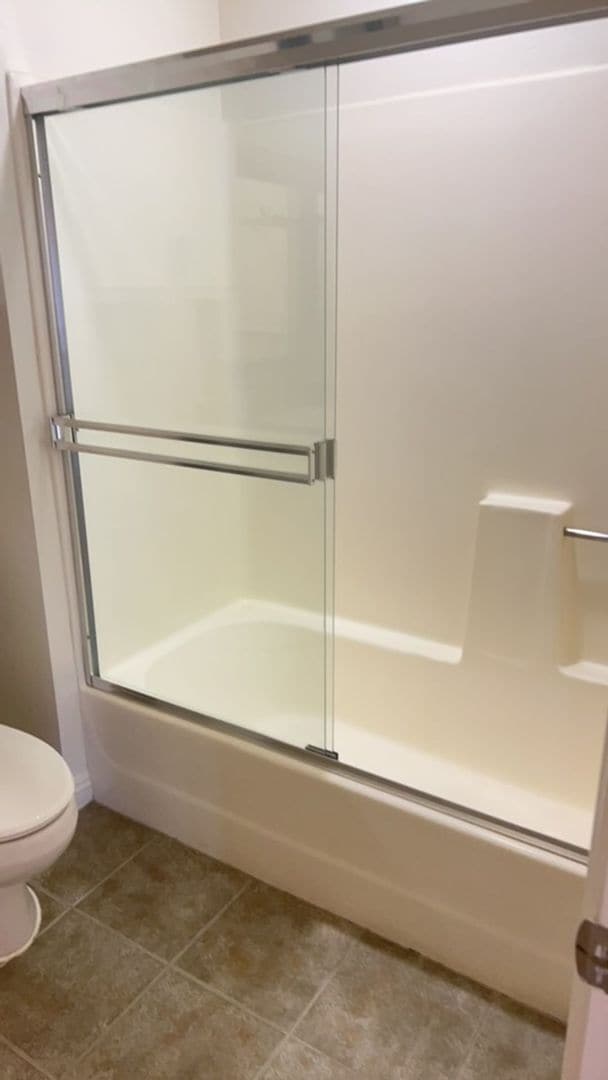 Building Photo - Unfurnished - Upgraded Condo -The Bluffs a...