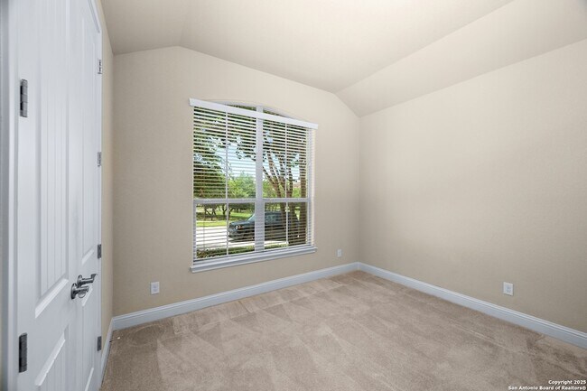 Building Photo - 723 Viento Point