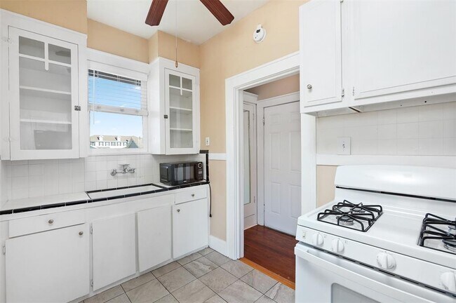 Building Photo - 1712 Market St