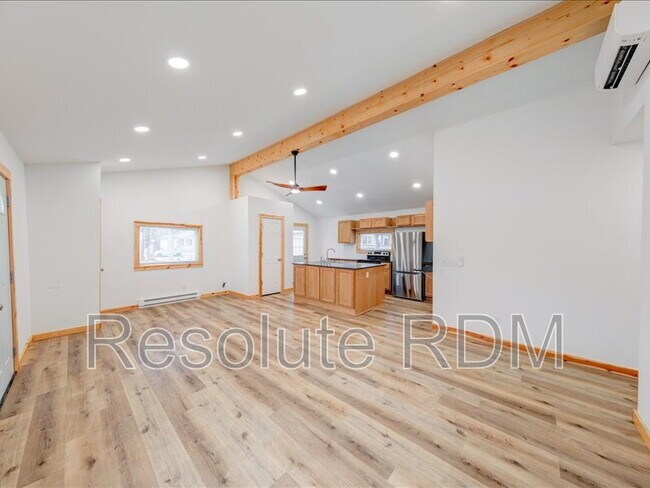 Building Photo - 1252 S Waugh St