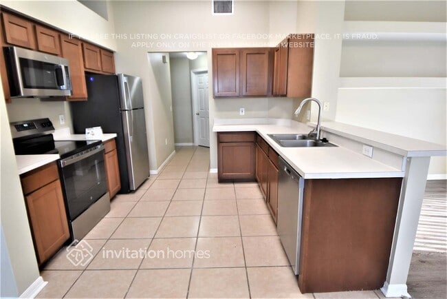 Building Photo - 10109 Deepbrook Dr