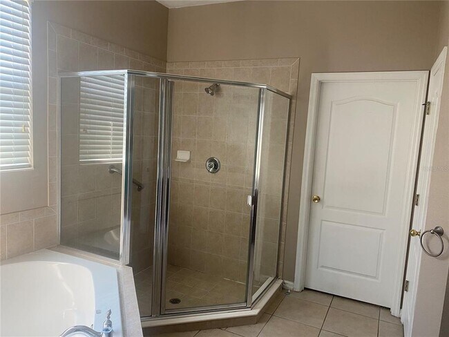 Building Photo - 144 Alexandria Cir