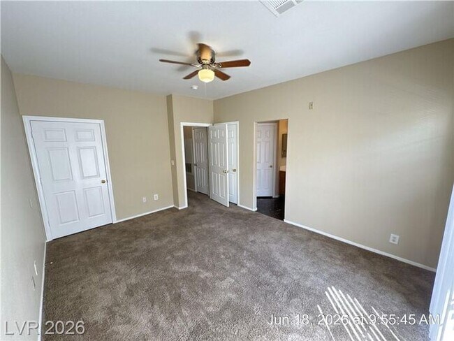 Building Photo - Green Valley Condo w/Community Pool!!